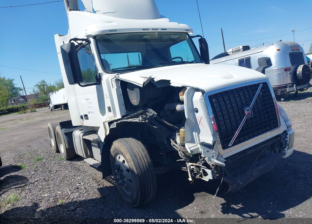 2018 VOLVO VNL VIN: 4V4NC9EH2JN892115