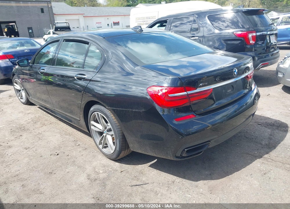 2018 BMW 750 XI VIN: WBA7F2C52JG424138