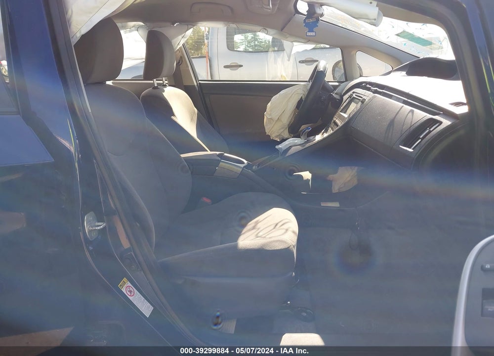 2014 TOYOTA PRIUS TWO VIN: JTDKN3DU2E1799371