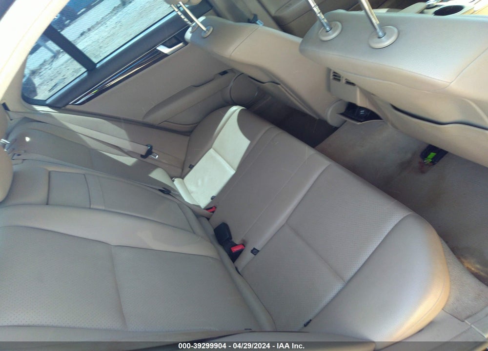 2012 MERCEDES-BENZ C 250 LUXURY/SPORT VIN: WDDGF4HB0CA627800