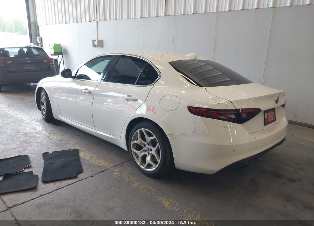 2018 ALFA ROMEO GIULIA TI RWD VIN: ZARFAECN4J7596577