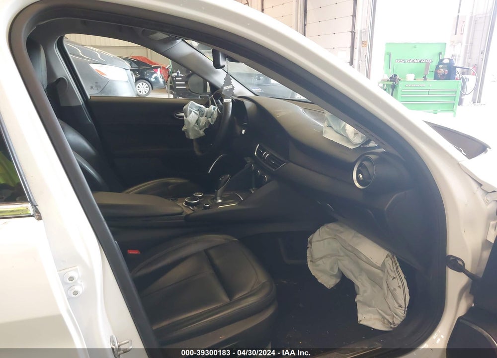 2018 ALFA ROMEO GIULIA TI RWD VIN: ZARFAECN4J7596577