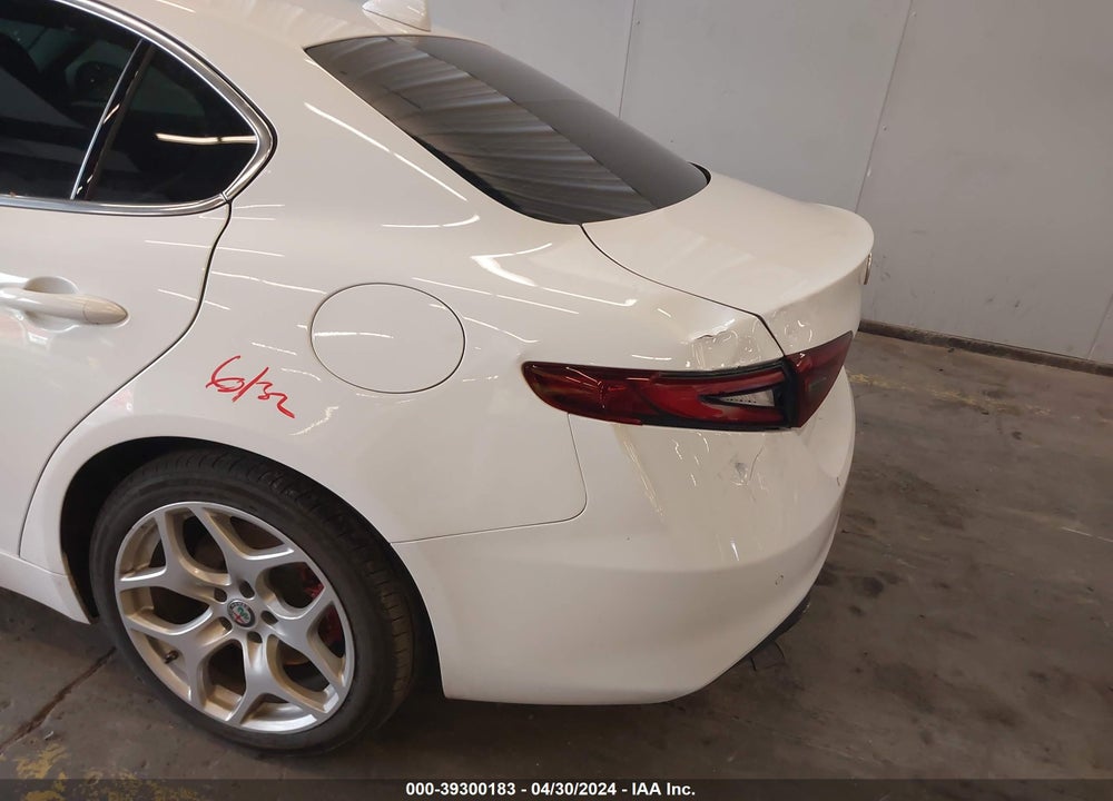 2018 ALFA ROMEO GIULIA TI RWD VIN: ZARFAECN4J7596577