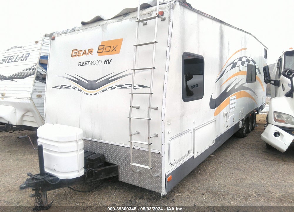 2004 FLTW GEAR BOX VIN: 4CE7F303441596426