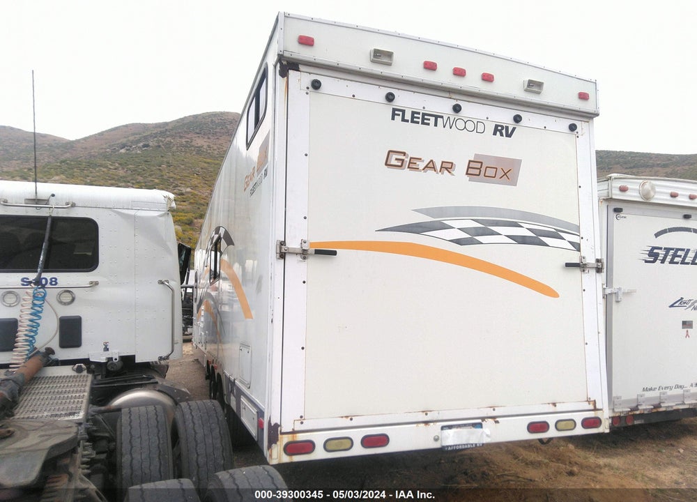2004 FLTW GEAR BOX VIN: 4CE7F303441596426