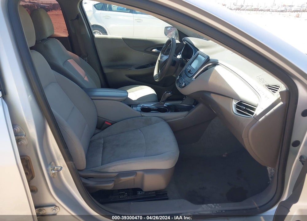 2018 CHEVROLET MALIBU LT VIN: 1G1ZD5ST2JF178208