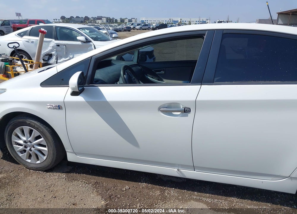 2014 TOYOTA PRIUS PLUG-IN VIN: JTDKN3DP0E3054925