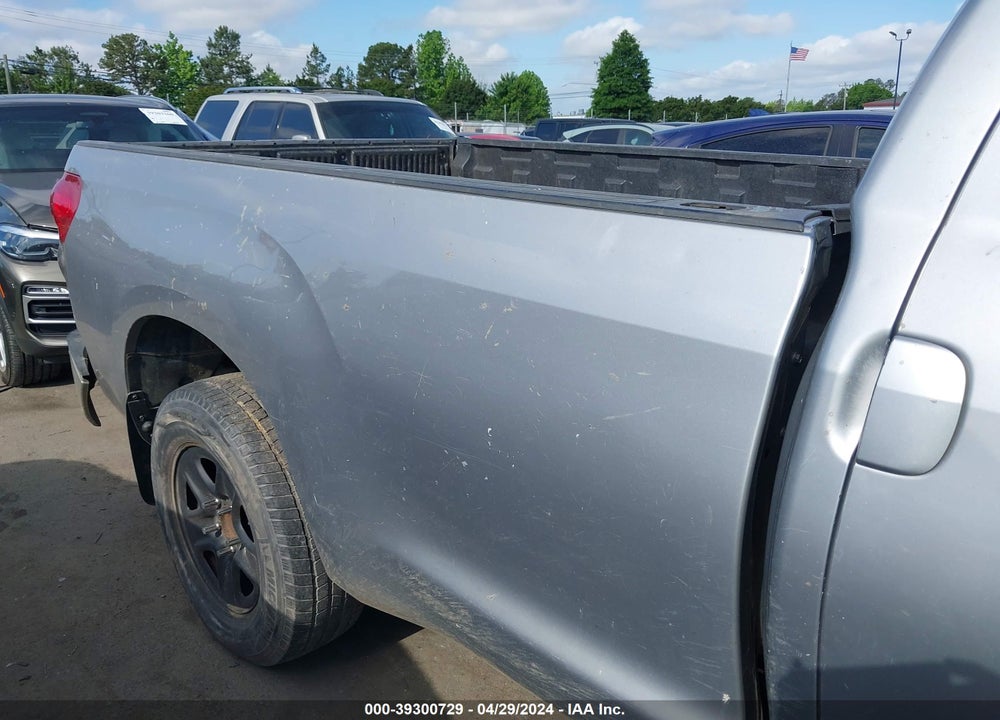 2008 TOYOTA TUNDRA BASE 5.7L V8 VIN: 5TFSV54188X005427