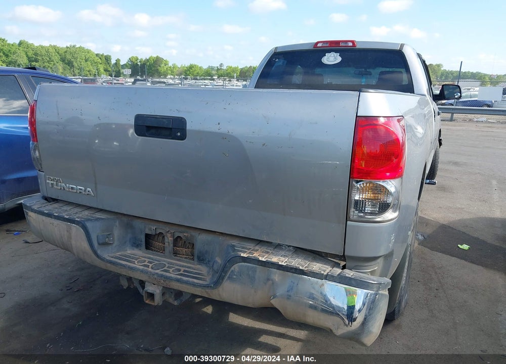 2008 TOYOTA TUNDRA BASE 5.7L V8 VIN: 5TFSV54188X005427