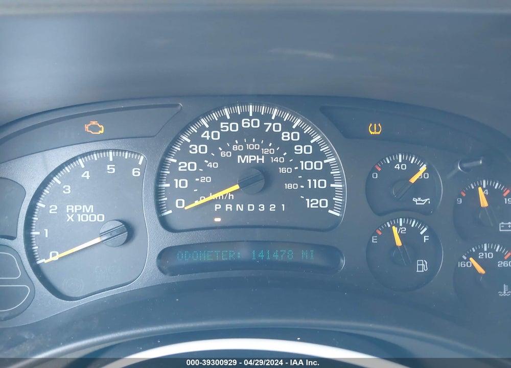 2006 CHEVROLET TAHOE VIN: 1GNEC13T26J100667
