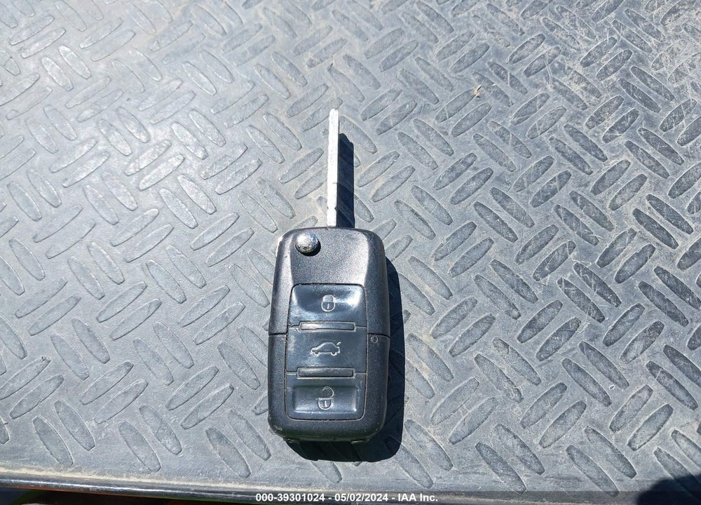 2002 VOLKSWAGEN JETTA GLS VIN: 3VWSB69M72M096847