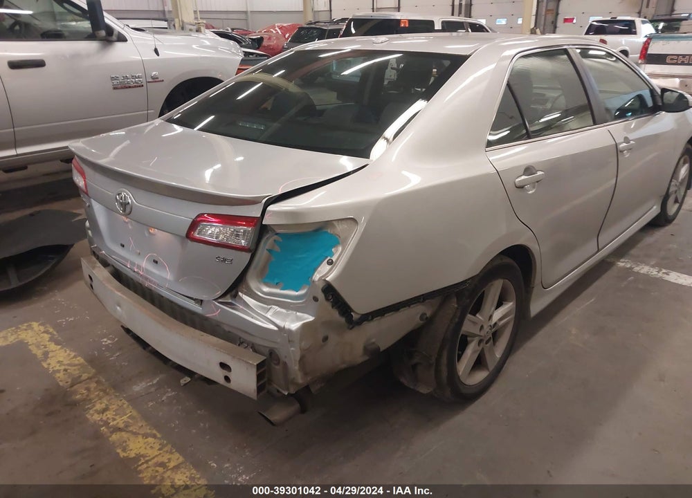 2013 TOYOTA CAMRY SE VIN: 4T1BF1FK5DU240628