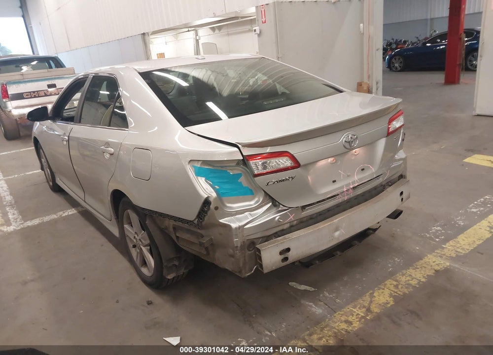 2013 TOYOTA CAMRY SE VIN: 4T1BF1FK5DU240628
