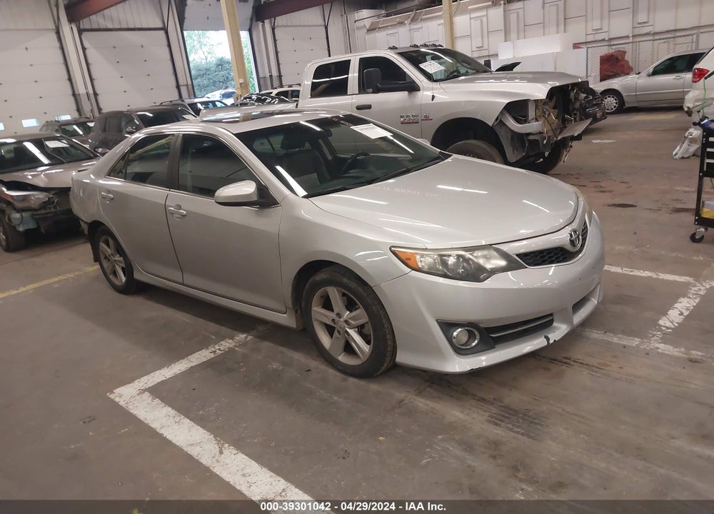 2013 TOYOTA CAMRY SE VIN: 4T1BF1FK5DU240628