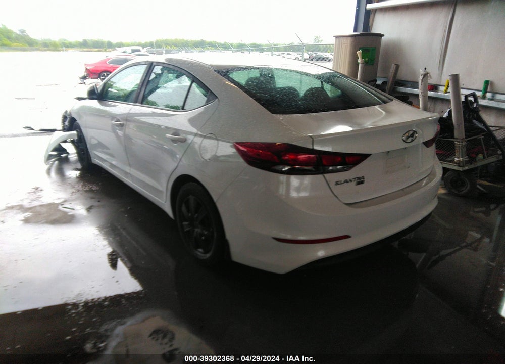 2018 HYUNDAI ELANTRA SE VIN: 5NPD74LF6JH307522