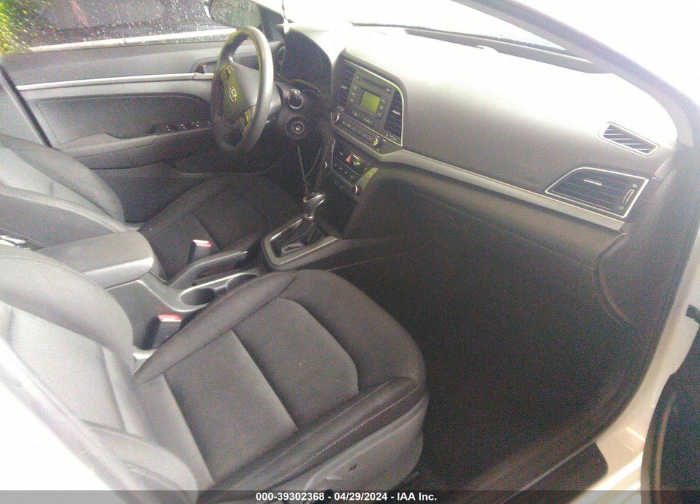 2018 HYUNDAI ELANTRA SE VIN: 5NPD74LF6JH307522