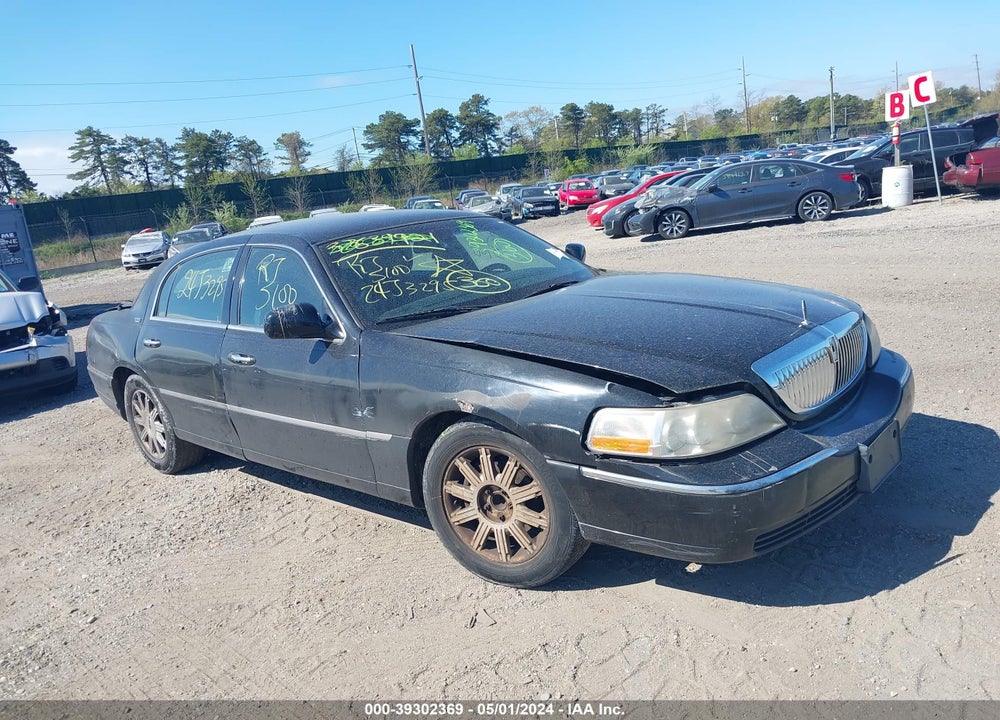 2011 LINCOLN TOWN CAR SIGNATURE LIMITED VIN: 2LNBL8CV3BX763992