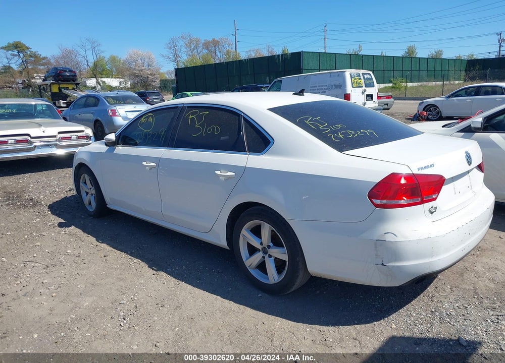 2012 VOLKSWAGEN PASSAT 2.5L SE VIN: 1VWBP7A35CC041214