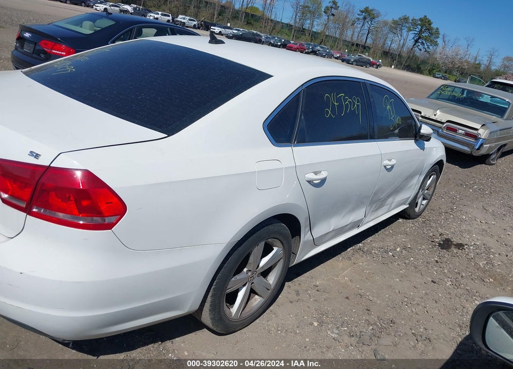 2012 VOLKSWAGEN PASSAT 2.5L SE VIN: 1VWBP7A35CC041214