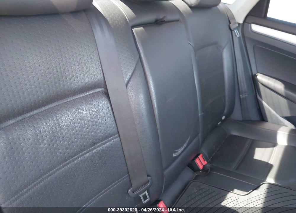 2012 VOLKSWAGEN PASSAT 2.5L SE VIN: 1VWBP7A35CC041214