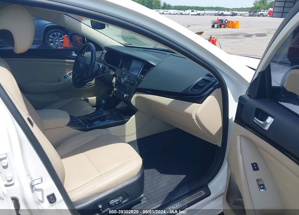 2016 KIA CADENZA VIN: KNALN4D76G5215194