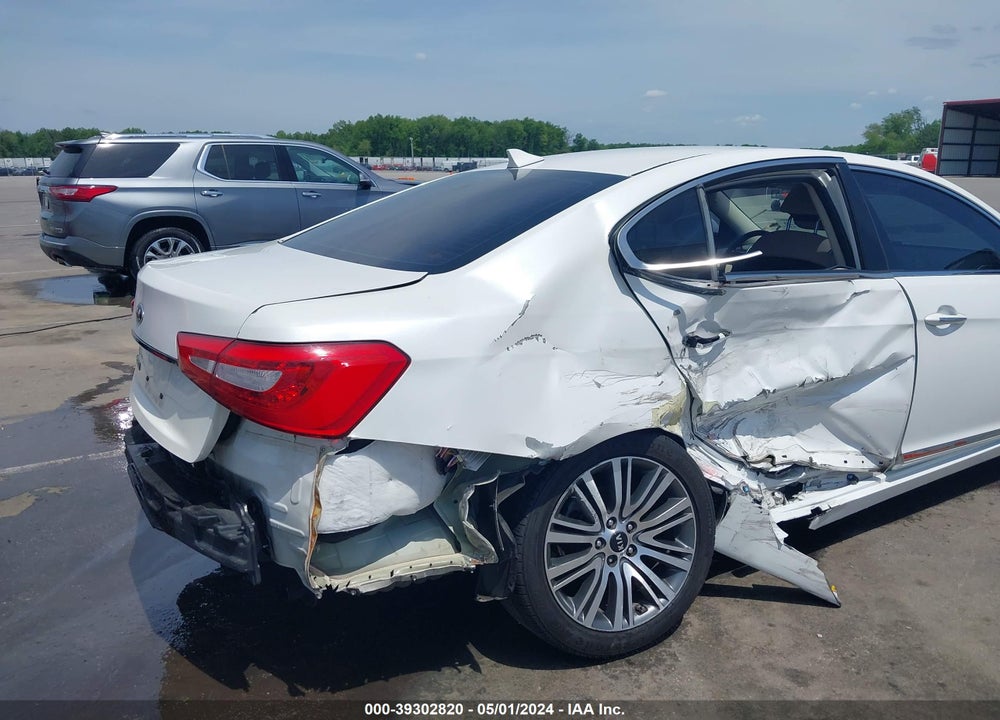 2016 KIA CADENZA VIN: KNALN4D76G5215194