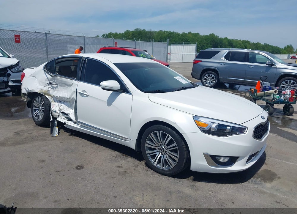 2016 KIA CADENZA VIN: KNALN4D76G5215194