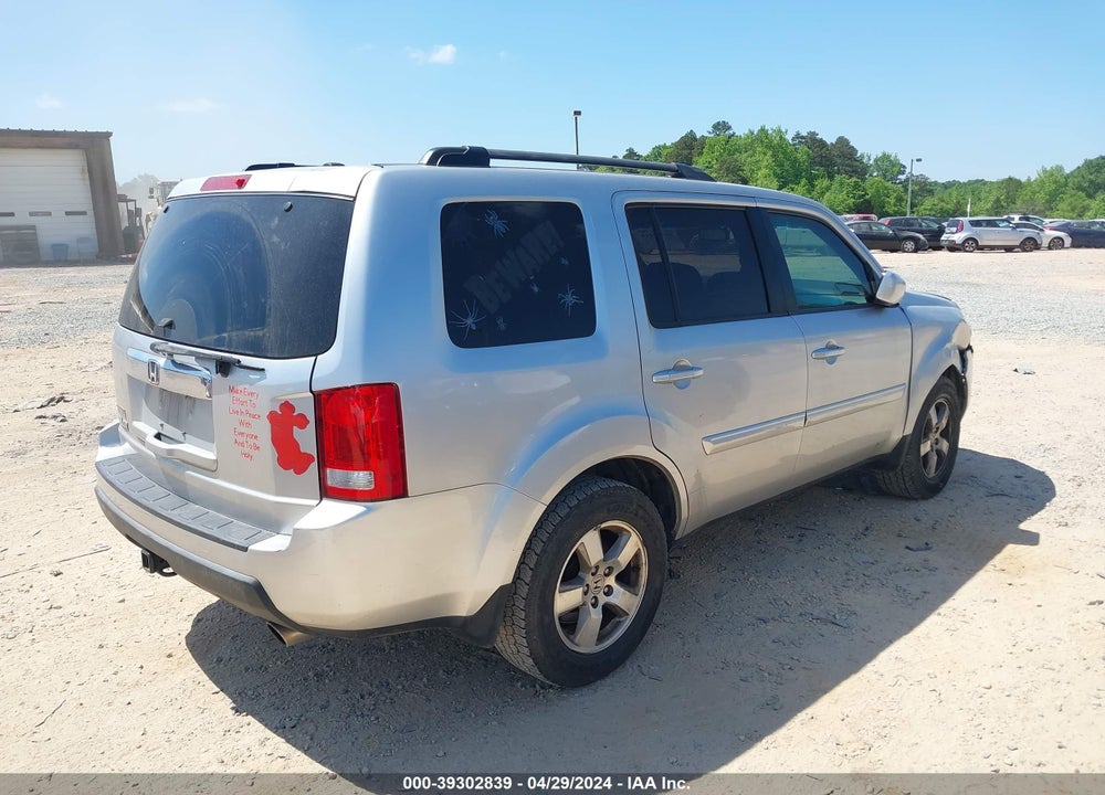 2011 HONDA PILOT EX-L VIN: 5FNYF3H72BB055588
