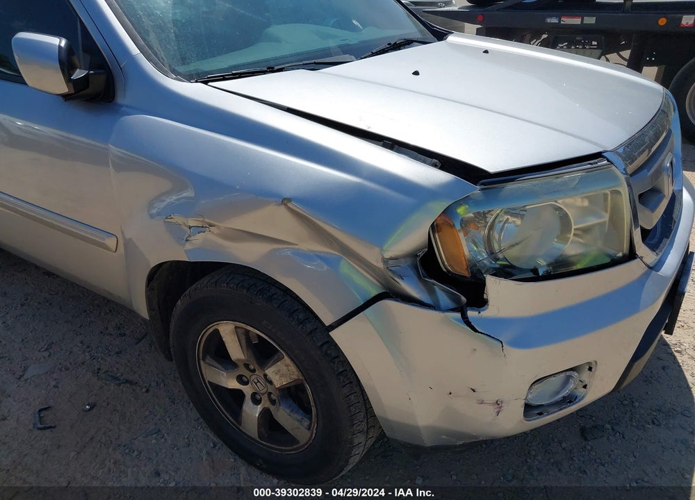 2011 HONDA PILOT EX-L VIN: 5FNYF3H72BB055588