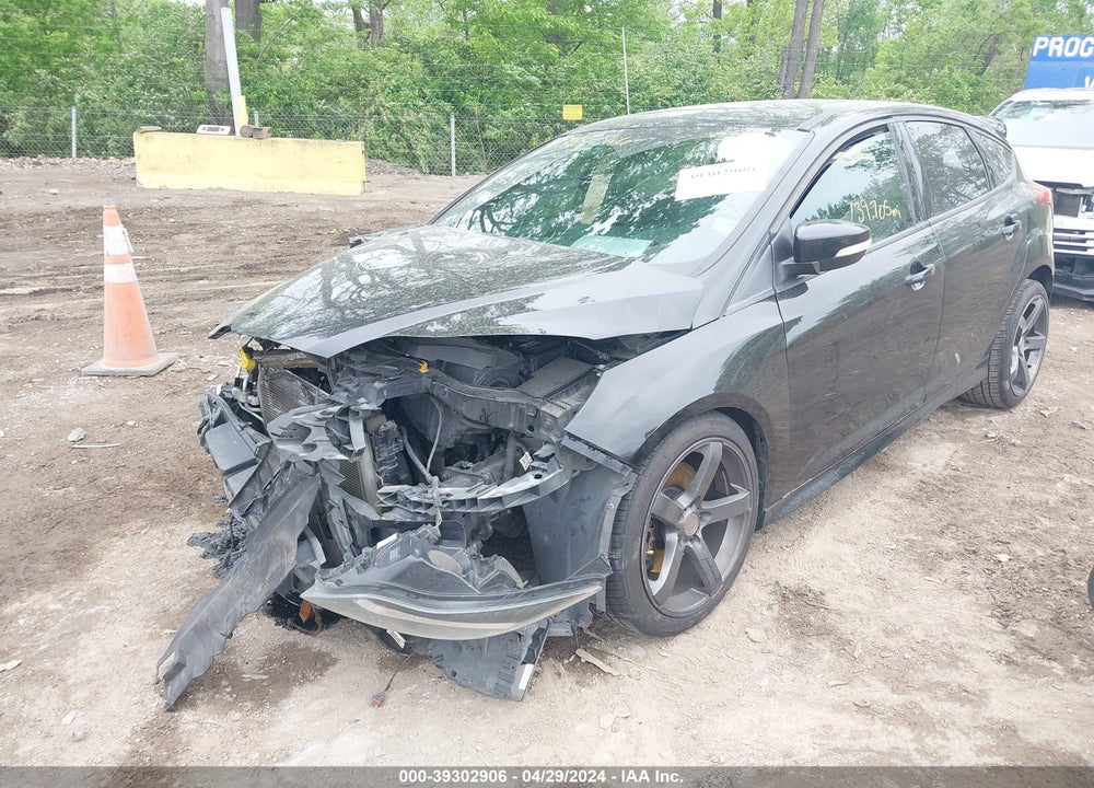 2014 FORD FOCUS VIN: 1FADP3L96EL107557