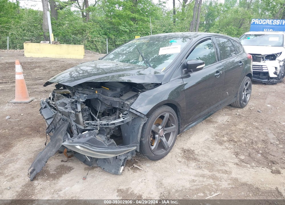 2014 FORD FOCUS VIN: 1FADP3L96EL107557