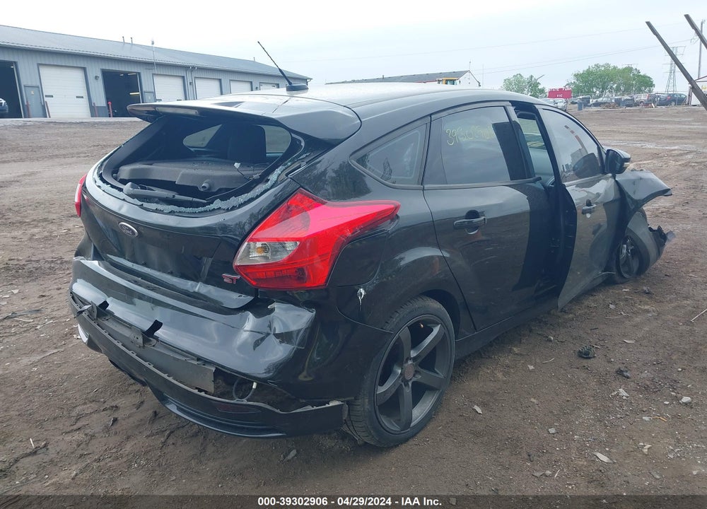 2014 FORD FOCUS VIN: 1FADP3L96EL107557