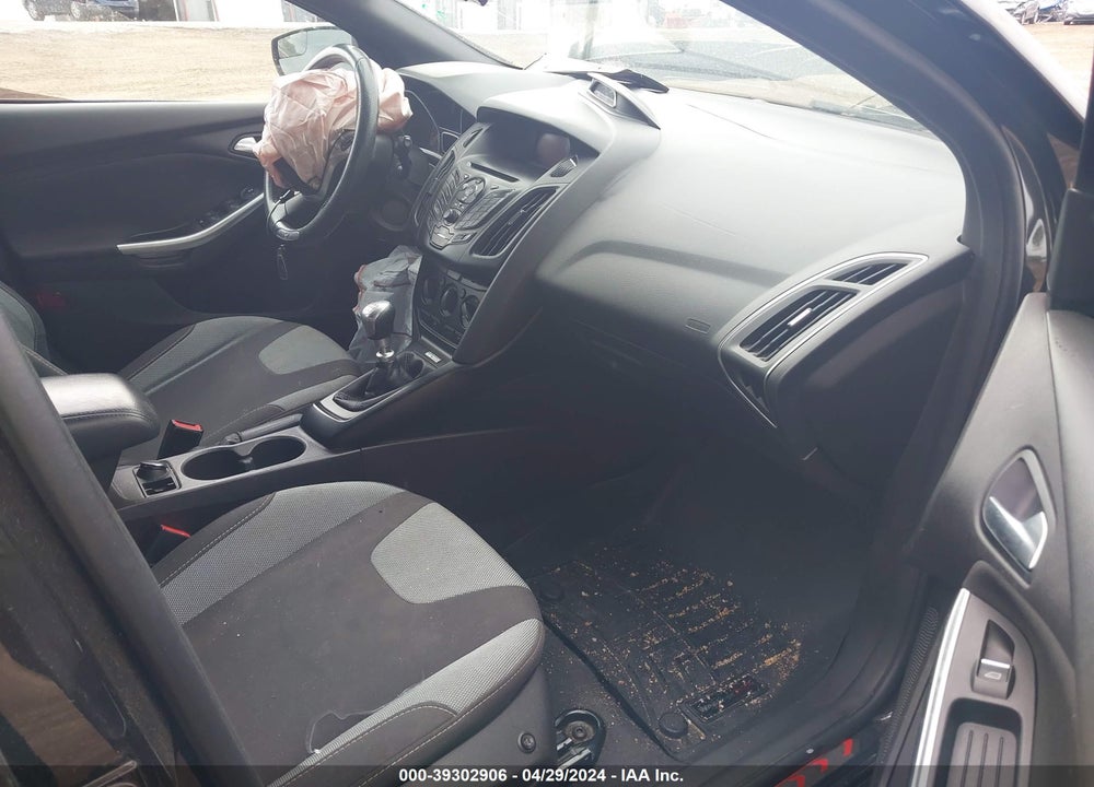 2014 FORD FOCUS VIN: 1FADP3L96EL107557