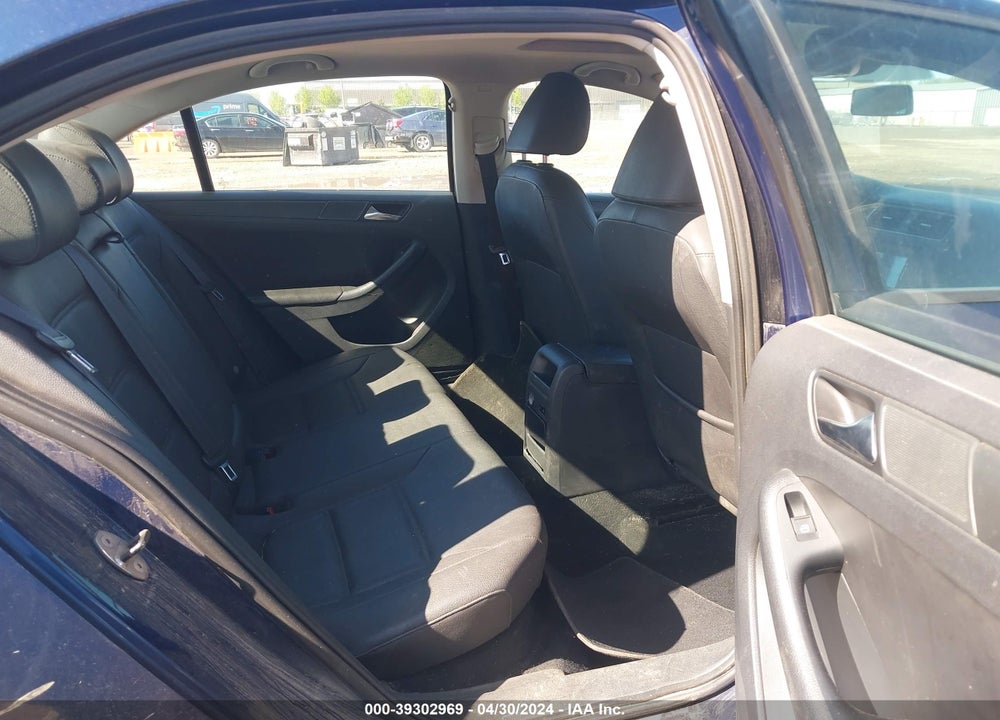 2011 VOLKSWAGEN JETTA 2.5L SE VIN: 3VWDZ7AJ8BM013633