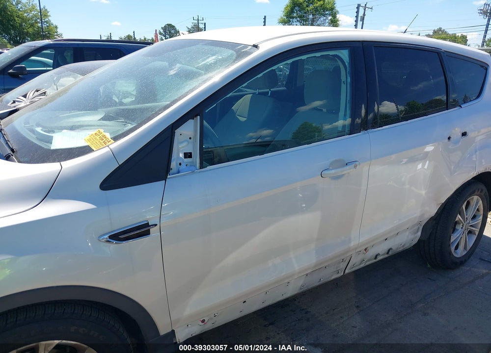 2017 FORD ESCAPE SE VIN: 1FMCU0GDXHUB35562