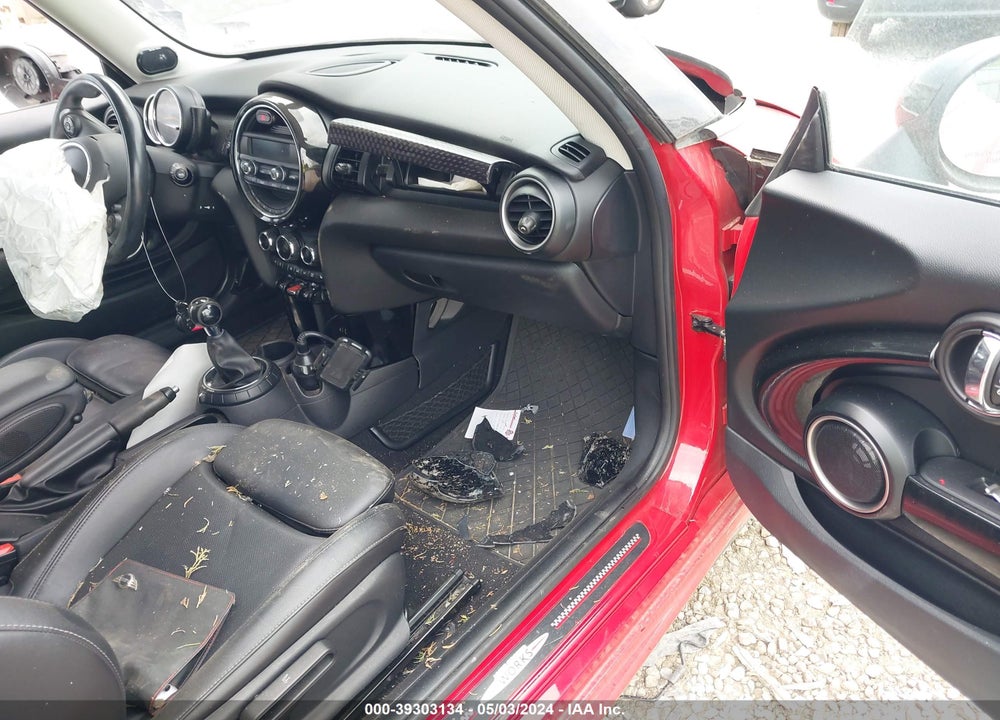 2015 MINI HARDTOP COOPER S VIN: WMWXP7C5XF2A59080