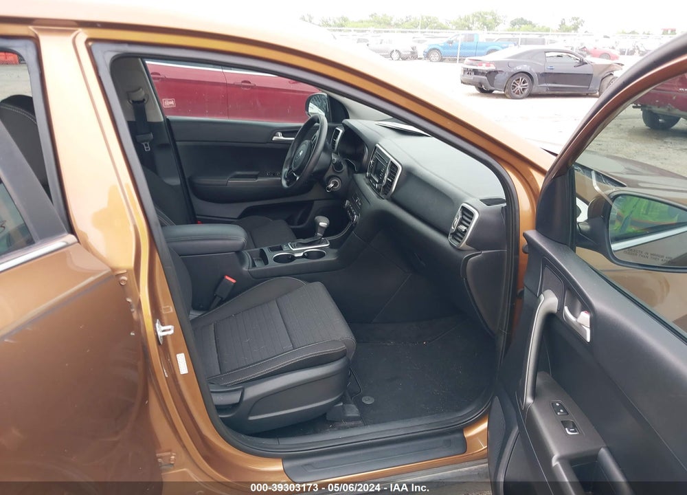 2018 KIA SPORTAGE LX VIN: KNDPM3AC7J7474601