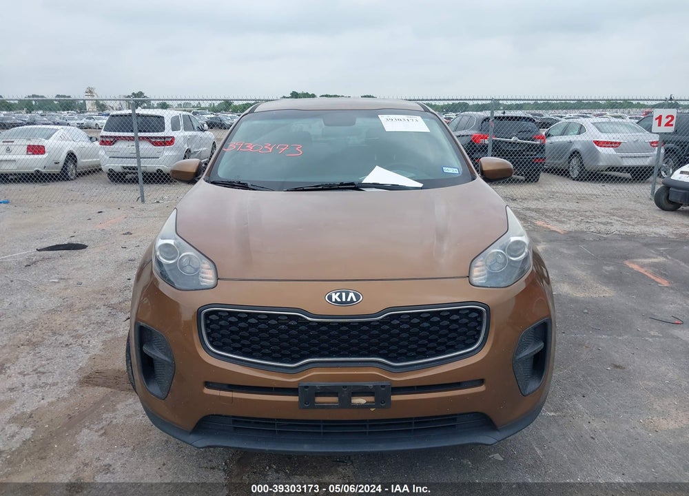 2018 KIA SPORTAGE LX VIN: KNDPM3AC7J7474601