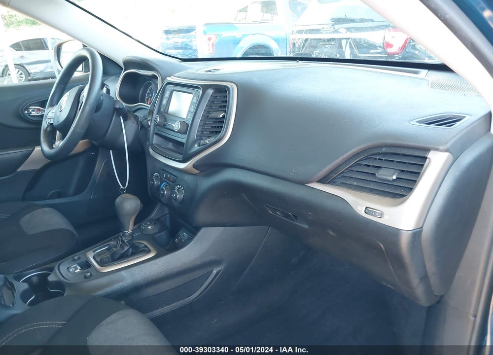 2018 JEEP CHEROKEE LATITUDE 4X4 VIN: 1C4PJMCBXJD570288