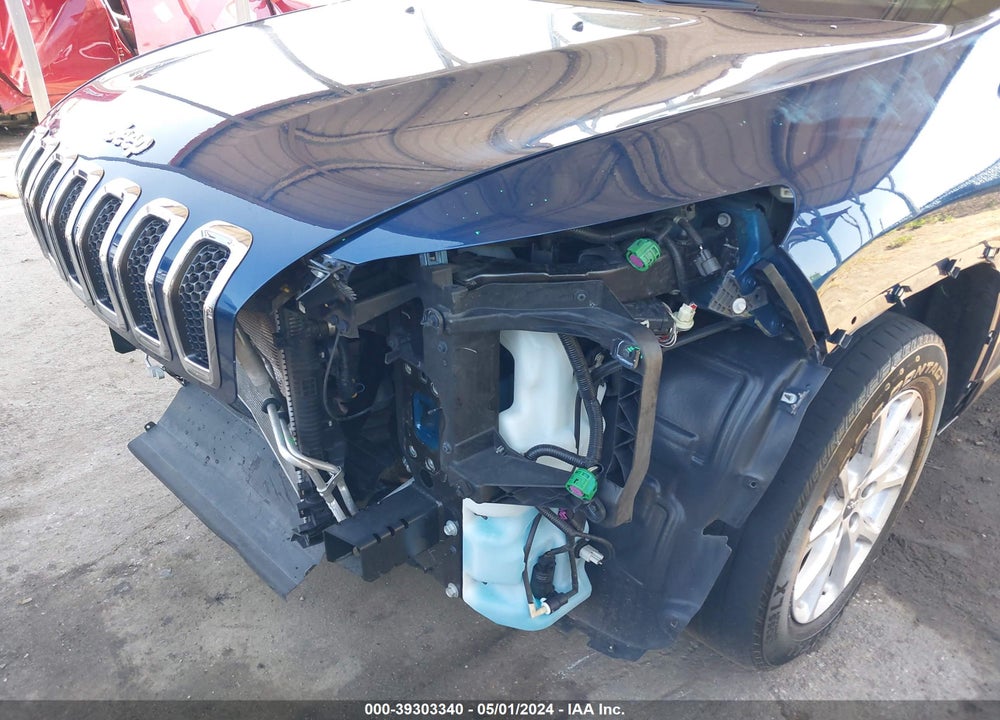 2018 JEEP CHEROKEE LATITUDE 4X4 VIN: 1C4PJMCBXJD570288