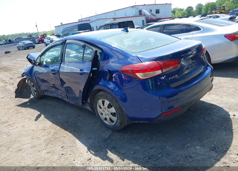 2018 KIA FORTE VIN: 3KPFK4A70JE282074