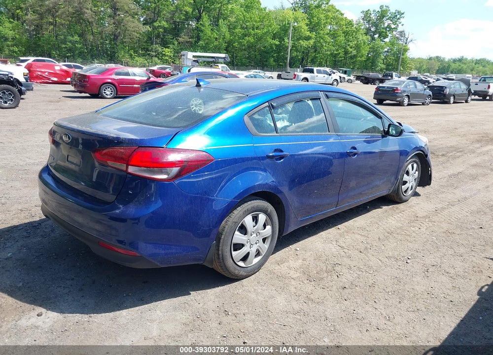 2018 KIA FORTE VIN: 3KPFK4A70JE282074