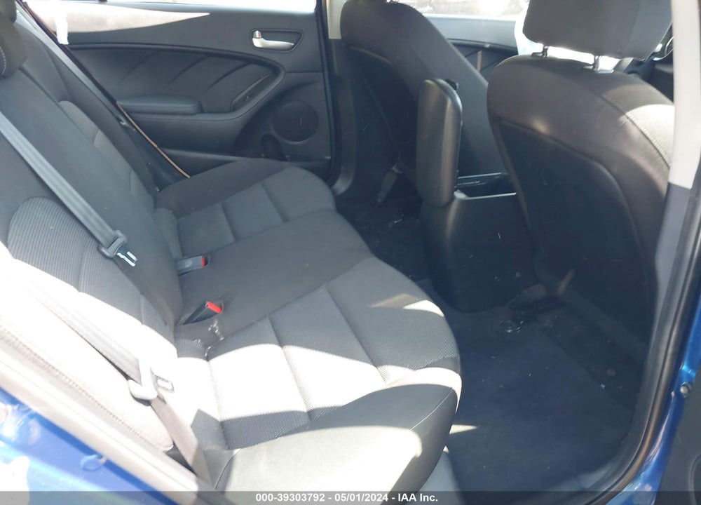 2018 KIA FORTE VIN: 3KPFK4A70JE282074
