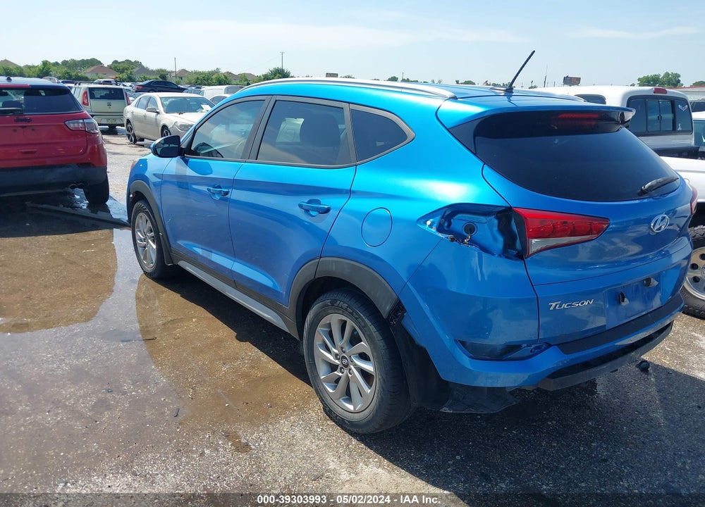 2017 HYUNDAI TUCSON SE VIN: KM8J33A4XHU585992