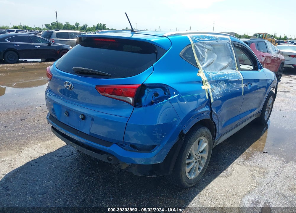 2017 HYUNDAI TUCSON SE VIN: KM8J33A4XHU585992