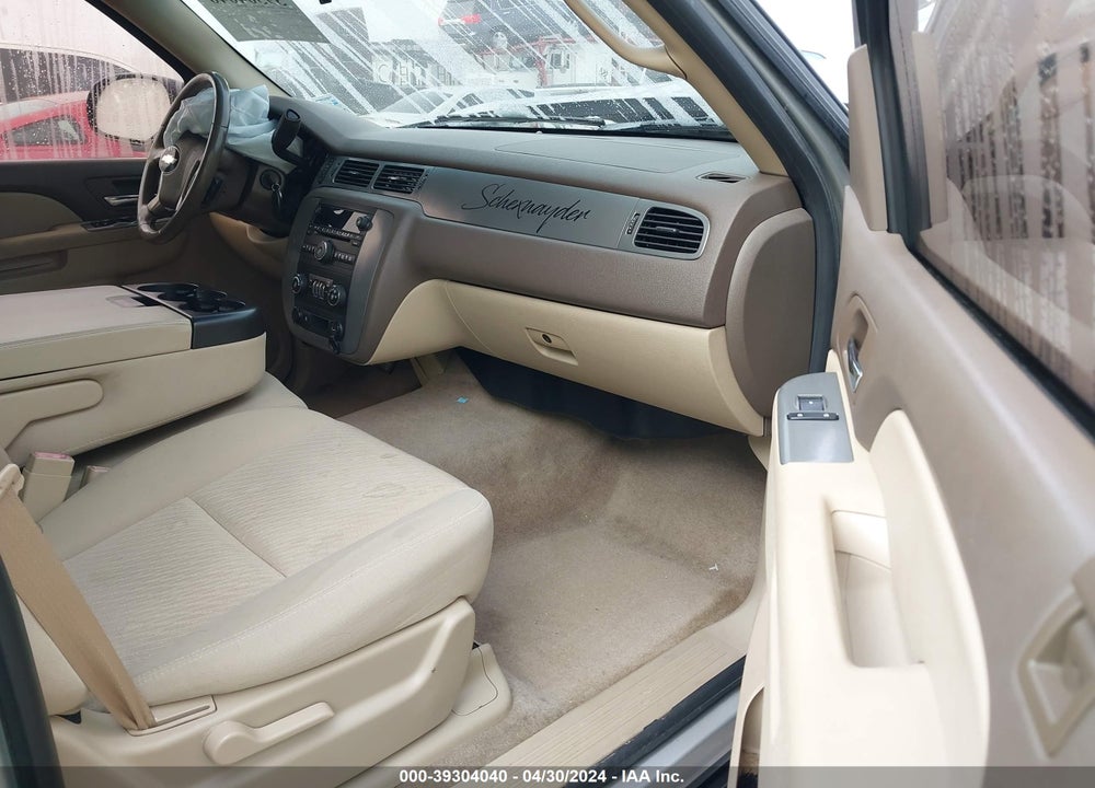 2010 CHEVROLET TAHOE LS VIN: 1GNMCAE3XAR194722