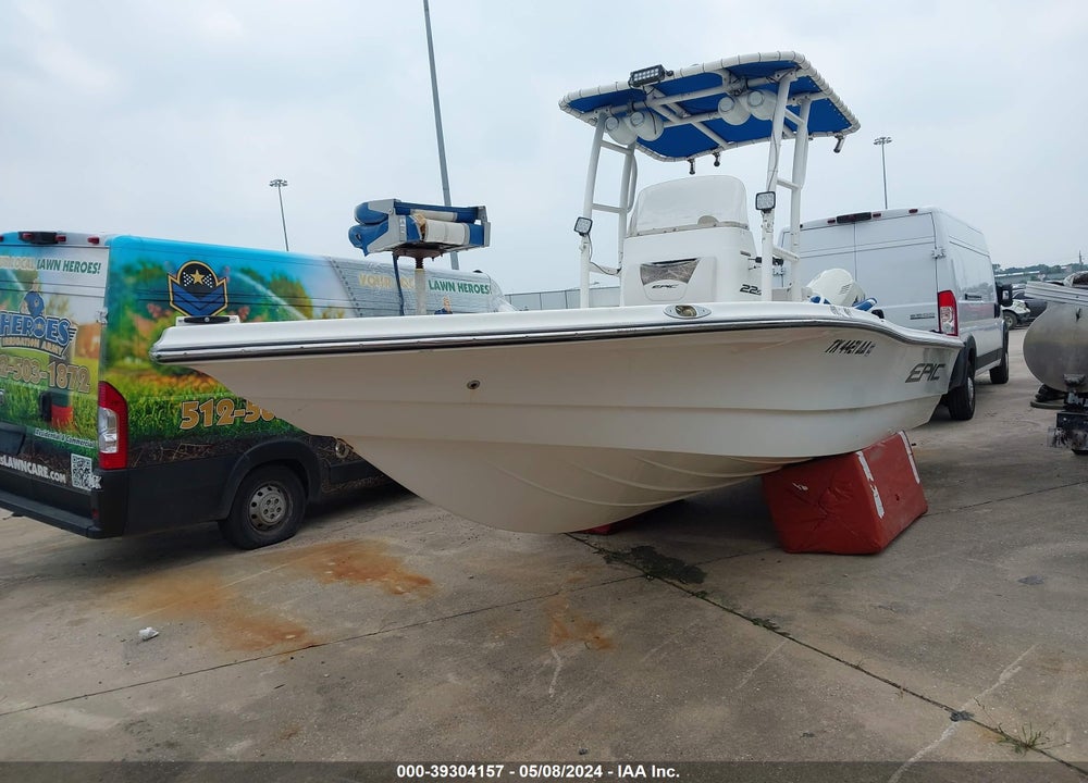 2013 EPIC 22SC VIN: GQE22053D313