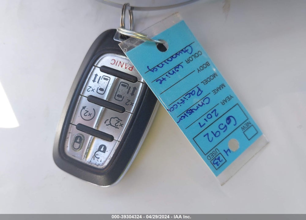 2017 CHRYSLER PACIFICA TOURING L VIN: 2C4RC1BG4HR521092