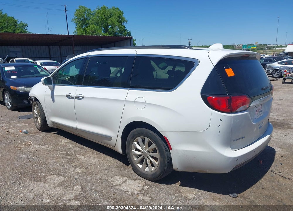 2017 CHRYSLER PACIFICA TOURING L VIN: 2C4RC1BG4HR521092