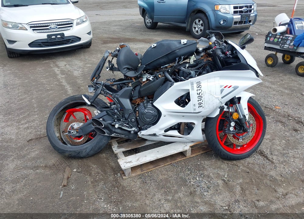 2023 YAMAHA YZFR7 VIN: JYARM38E5PA006938